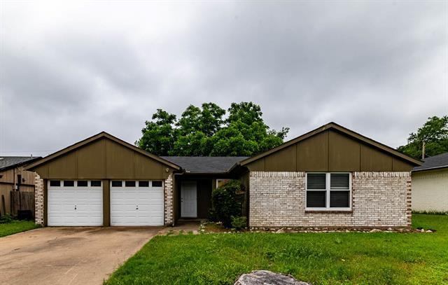 Primary Photo - 513 NW Charlyne Dr