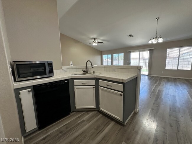 Building Photo - 1616 Watercreek Dr