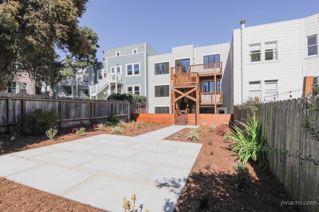 Building Photo - 127 Ashbury St