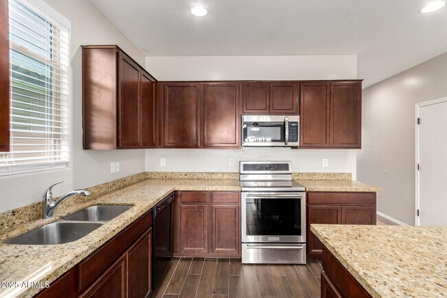 Building Photo - 2934 S 104th Ln