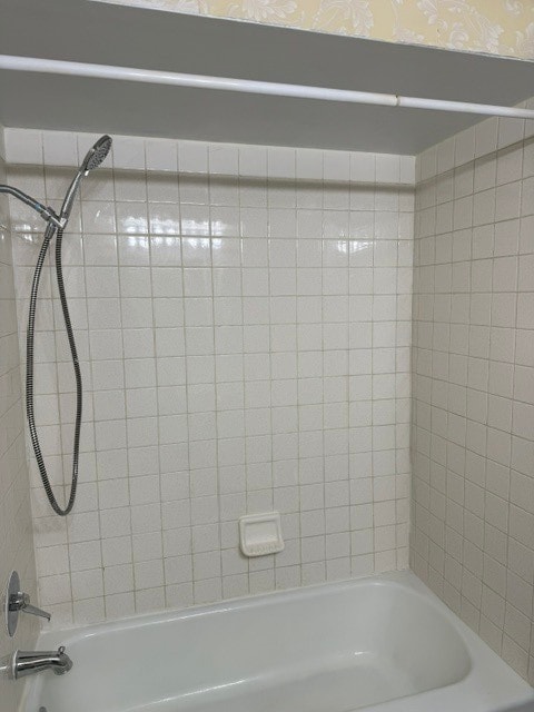 Building Photo - 3008 Roberts Dr