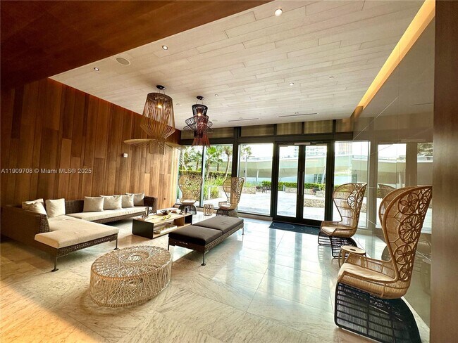 Building Photo - 68 SE 6th St