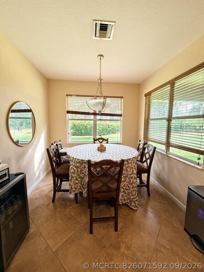 Building Photo - 9525 Cobblestone Creek Dr