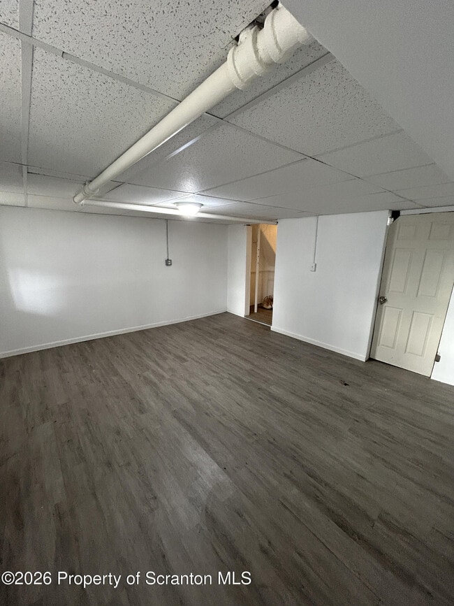 Building Photo - 210 N Bromley Ave