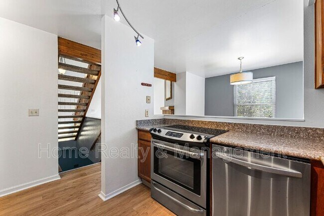 Building Photo - 13313 Birch Cir