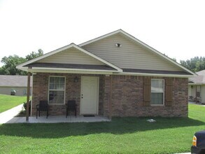 Building Photo - TG-4008 N. 54&#39;TH