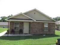 Building Photo - TG-4008 N. 54&#39;TH