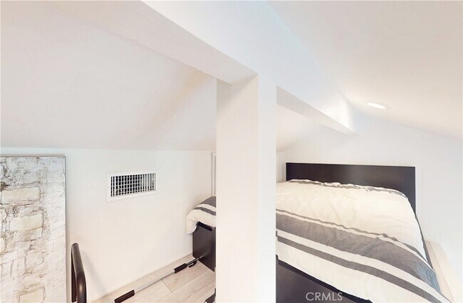 Building Photo - 67 Eastfield Dr