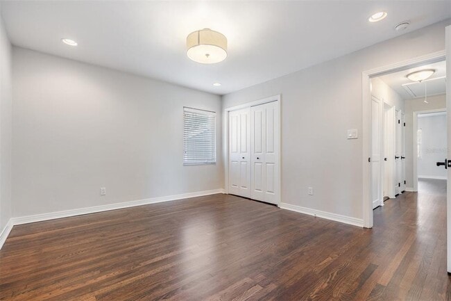 Building Photo - 640 Geneva Pl