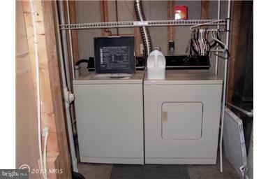 Building Photo - 7706 Majestic Way