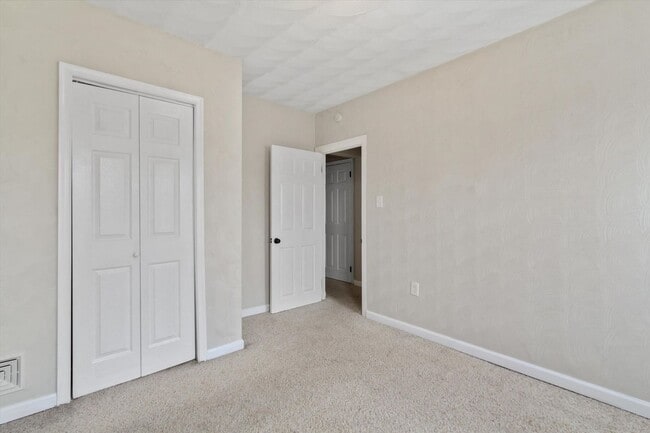 Building Photo - Coming Soon - Spacious 3 Bedroom, 1.5 Bath...