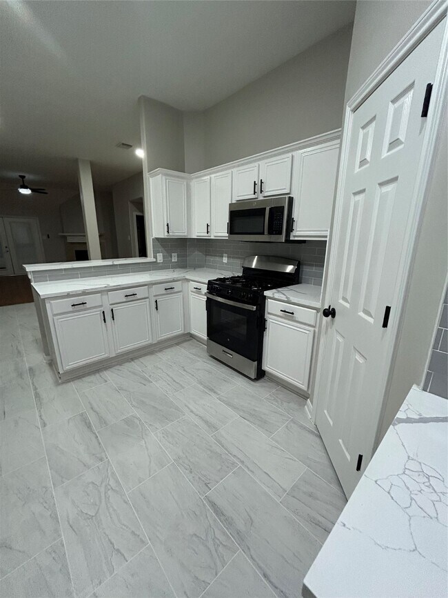 Building Photo - 21725 York Timbers Dr