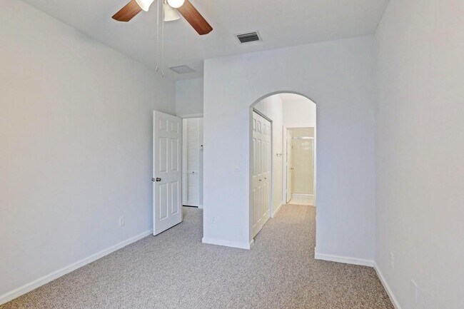 Building Photo - 6515 Diamond Springs Terrace