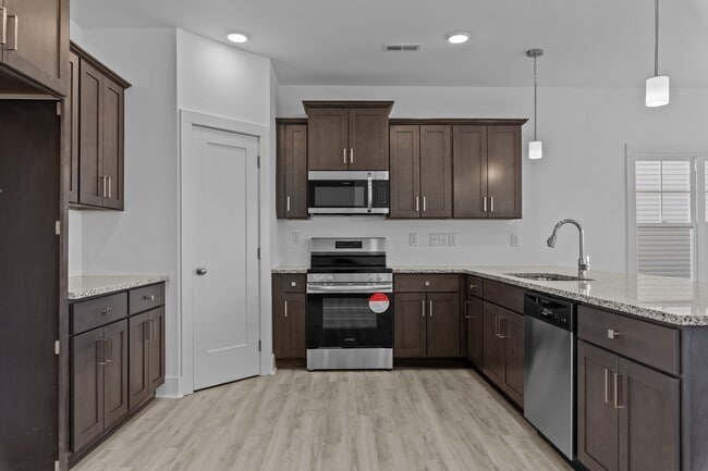 Building Photo - 136 Bourbon St