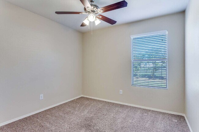 Building Photo - Beautifully Updated Duplex in Crowley! MOVE-IN SPECIAL!!!