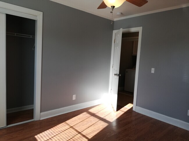 Building Photo - 1709 Sails Way