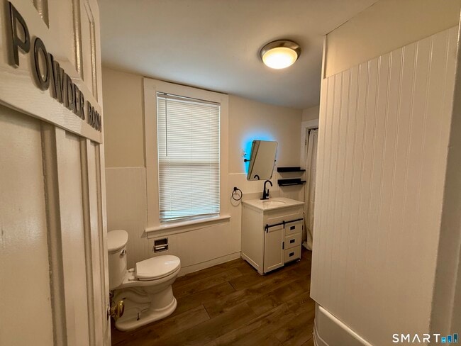 Building Photo - 74 High St