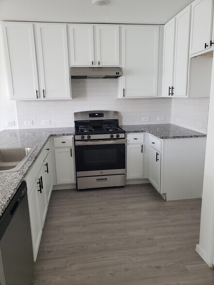 Building Photo - 5447 Calton Bnd