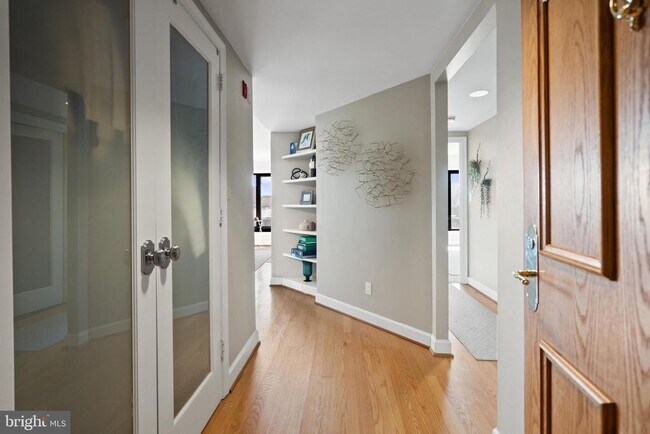 Building Photo - 1080 Wisconsin Ave NW