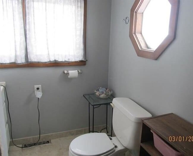 Building Photo - 4 bedroom house