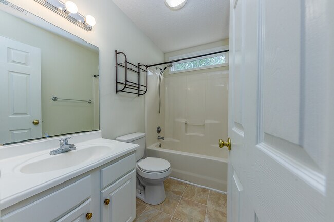 Building Photo - 212 Derby Park Ave