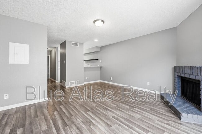 Building Photo - 8108 Foxfire Ln