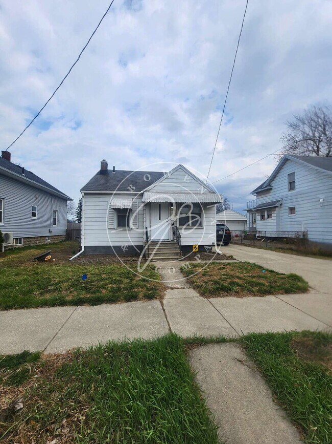 Building Photo - Spacious & Updated 3-Bedroom Home in East Toledo – Birmingham Neighborhood