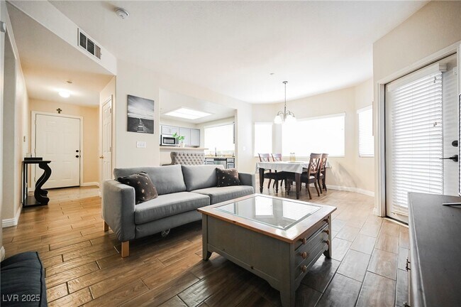 Building Photo - 833 Aspen Peak Loop