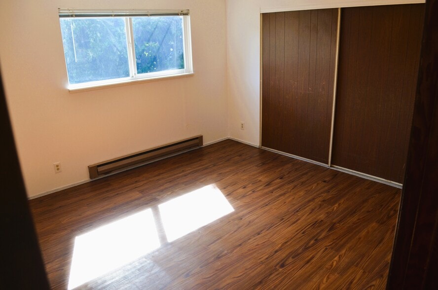 Building Photo - 317 Linn Ave