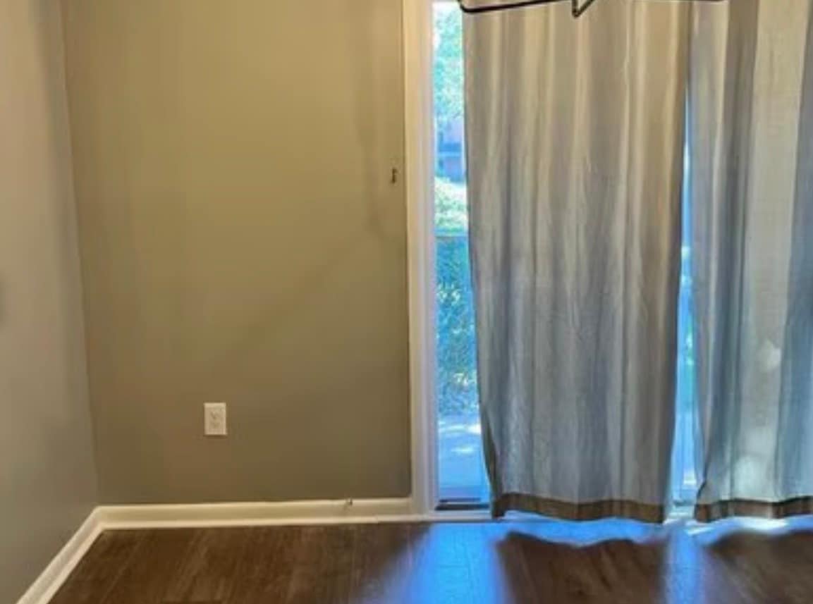 Building Photo - 306A Kelly Cv