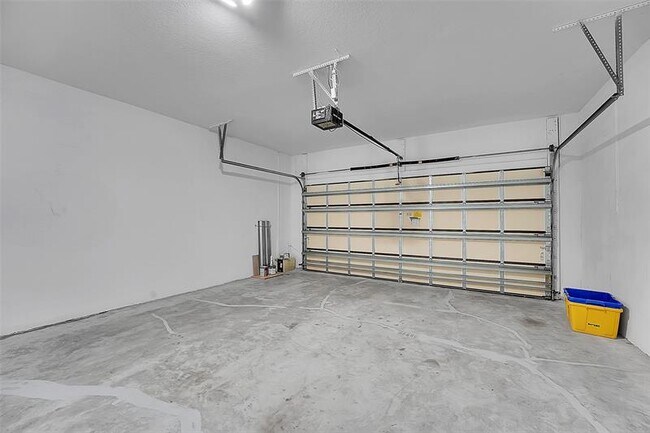 Building Photo - 7162 Prudencia Dr