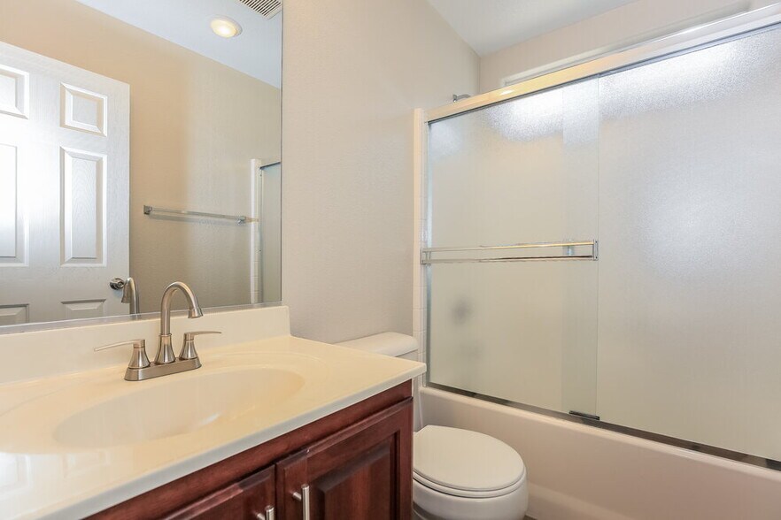 Building Photo - 4786 Cortina Rancho St