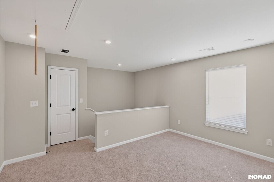 Building Photo - 102 alpine ct