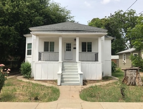 Building Photo - recently remodeled and upgraded!