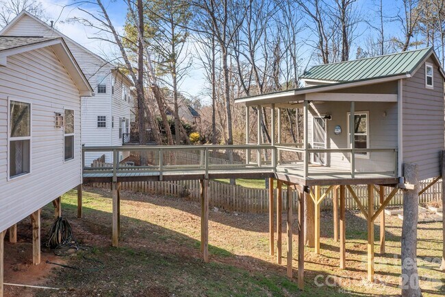 Building Photo - 17622 Cambridge Grove Dr