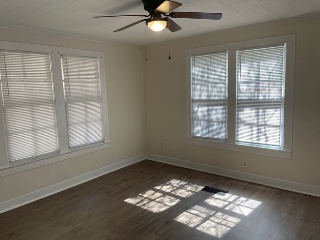 Building Photo - 1709 24th St