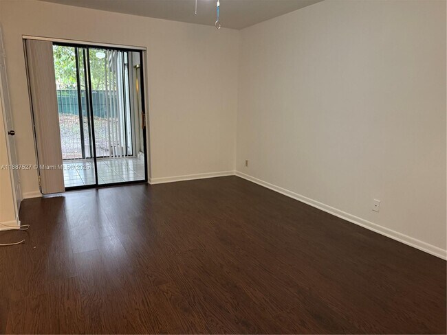 Building Photo - 3929 Carambola Cir N