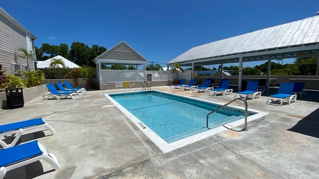 Building Photo - 1075 Duval St