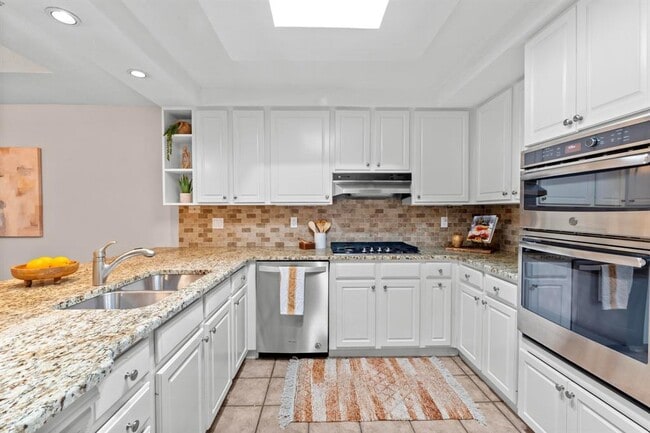 Building Photo - 1000 Liberty Park Dr