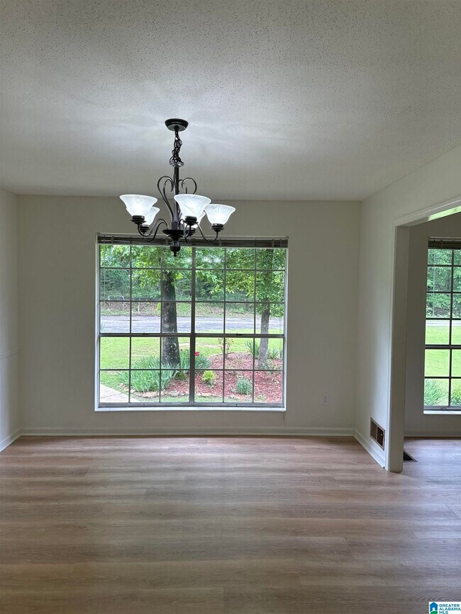 Building Photo - 81 Brookview Ln