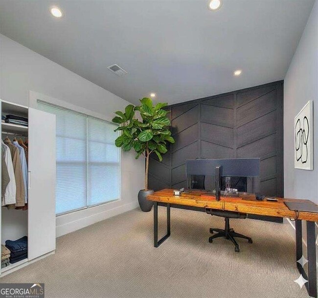 Building Photo - 419 McInnes Cir