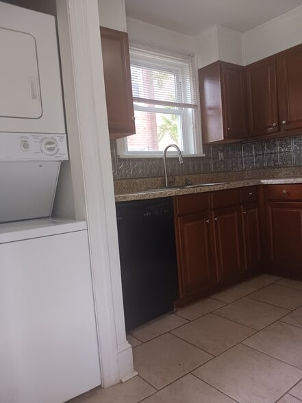 Washer/Dryer/Dishwasher - 3002 Semmes Ave