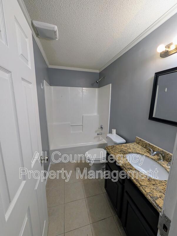 Building Photo - 4677 Lois Dr