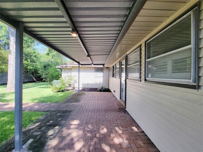 Building Photo - 4602 Redstart St