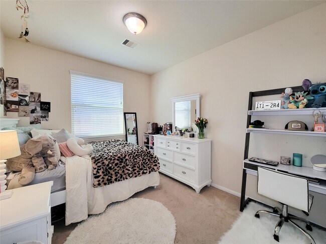Building Photo - 23603 Villa Lisa Dr