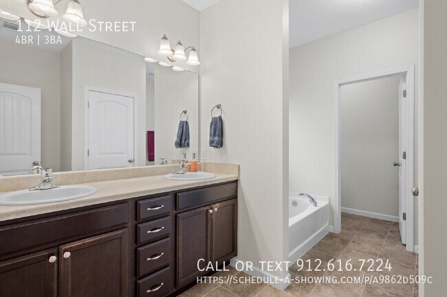 Building Photo - 112 Wall St