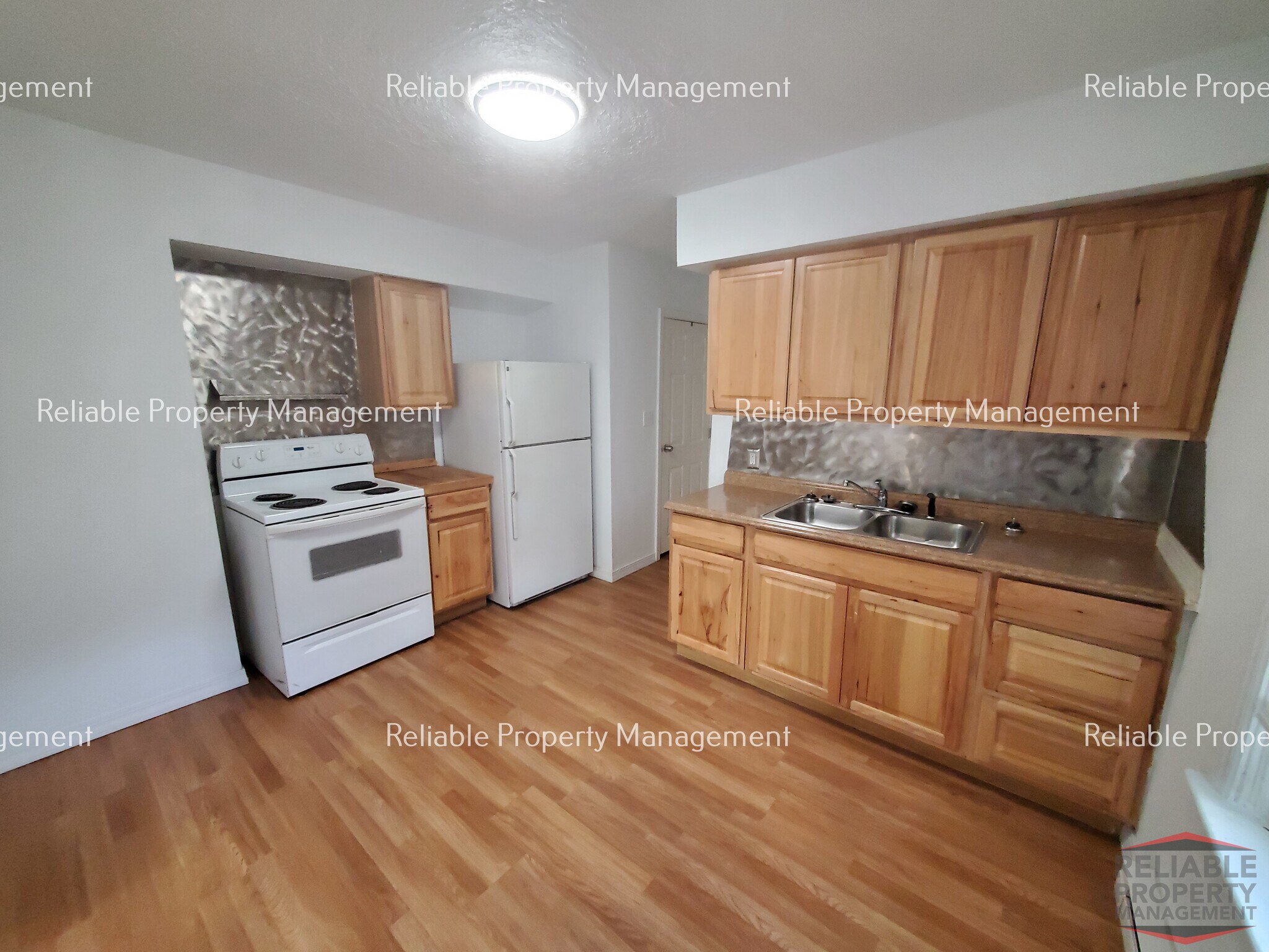 Building Photo - 1499 Mound Ave