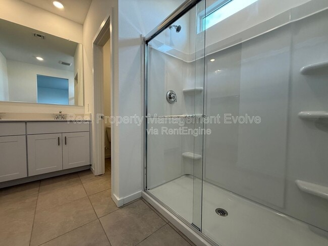 Building Photo - 2484 Fortana Dr