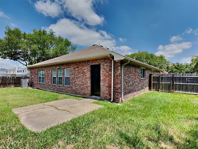 Building Photo - 3043 Crestbrook Bend Ln