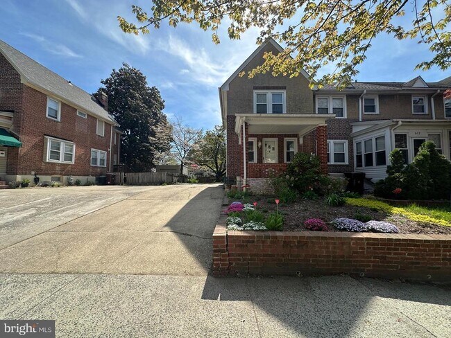 Building Photo - 610 Geddes St